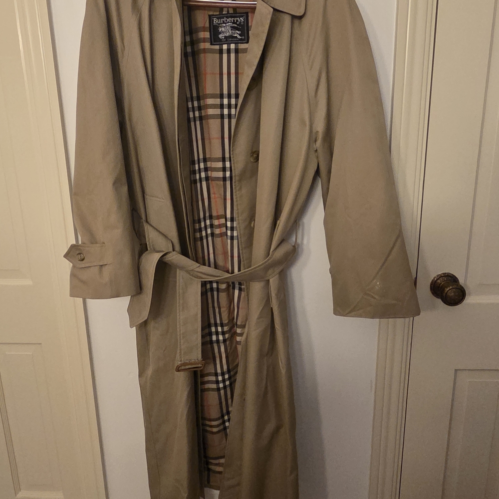 Burberry Beige Trench Coat with Plaid Interior